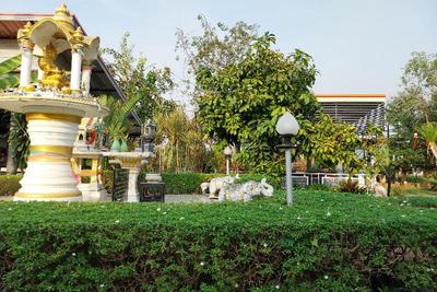 Review Resort by ZUZU