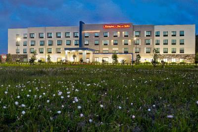 Hampton Inn & Suites Houston East Beltway 8