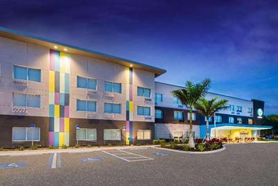 Tru by Hilton Bradenton I-75