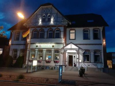 Bennett's Restaurant & Hotel