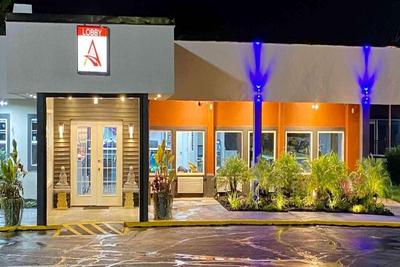 LX Hotel a Travelodge by Wyndham