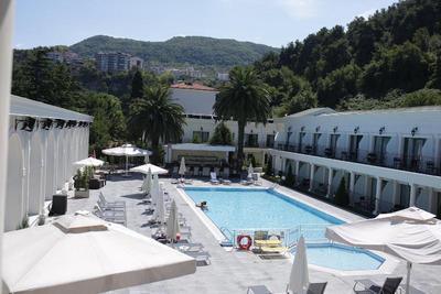 Northdoor Hotel