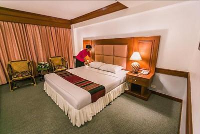 Raya Grand Hotel