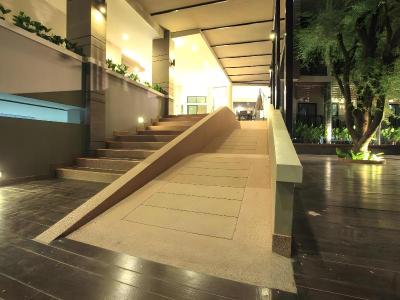 Romyen Garden Place