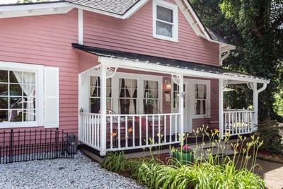 Cedar Crest Inn