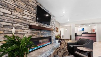 Cobblestone Hotel & Suites - Urbana