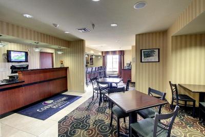 Cobblestone Hotel & Suites - Wayne