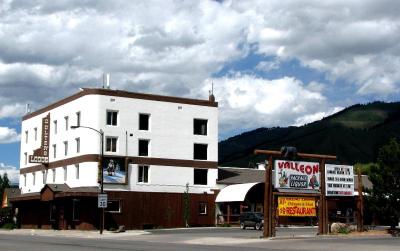 Colter's Lodge