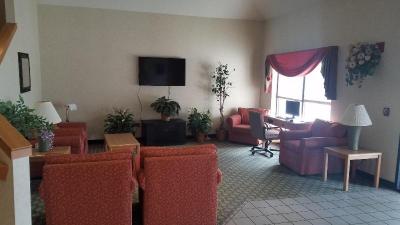 Syracuse Inn & Suites