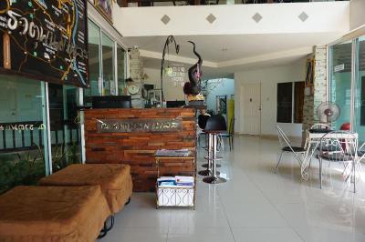 Thatphanom Place