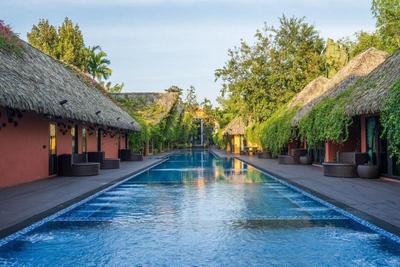 Khum Damnoen Resort