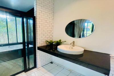 Forest Hill Resort by ZUZU