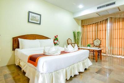 Goldenland Resort