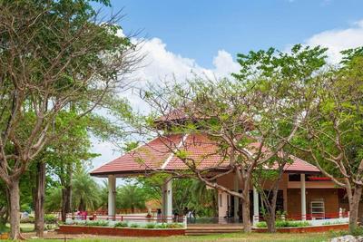 Goldenland Resort