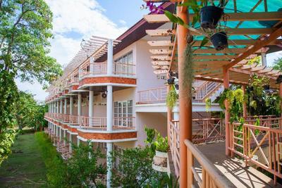 Goldenland Resort