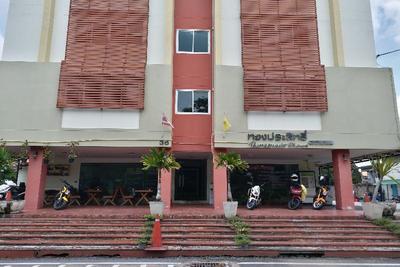 Tongprasit Place