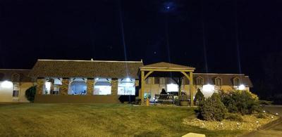 Hometown Inn & Suites