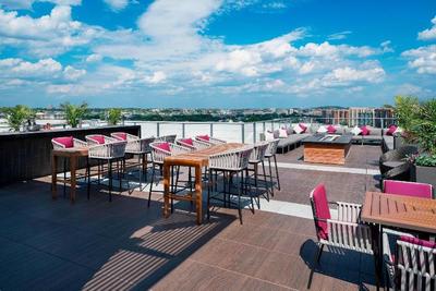 Courtyard By Marriott Washington Downtown/Conventi
