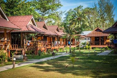 Lanta Pearl Beach Resort