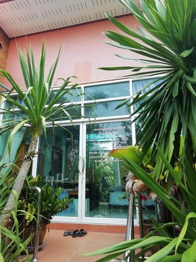 Palm Payom Village Resort