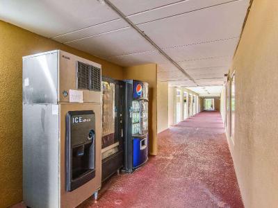 Suburban Extended Stay Hotel Kingsland