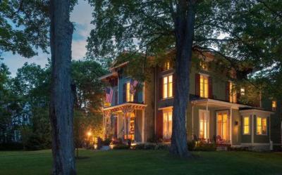 Landmark Inn
