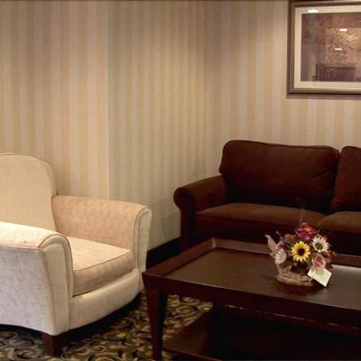 Evansville Inn & Suites by OYO