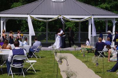 Brook Pointe Inn