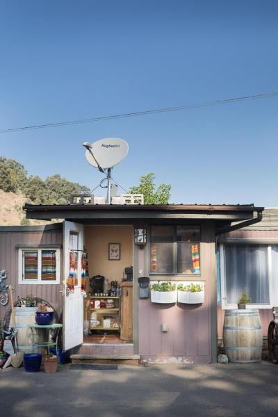 Cozy Mountain Motel