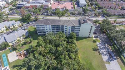 Barefoot Suite Condos Close To The Parks