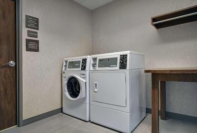Hampton Inn Cave City