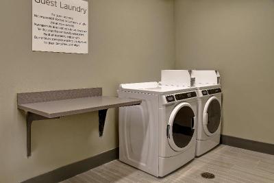 Holiday Inn Express & Suites Ottawa
