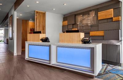 Holiday Inn Express & Suites Sanford