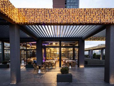 Movenpick Living Istanbul West