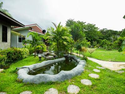 999 Baan Pak Rom Ruen