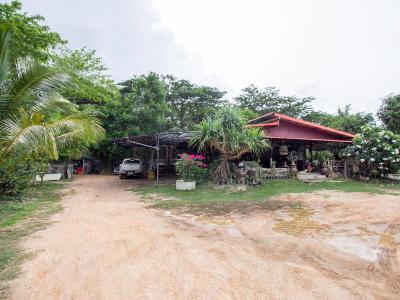 999 Baan Pak Rom Ruen