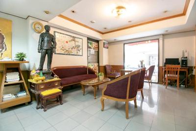 OYO 75385 Hotel Win Long