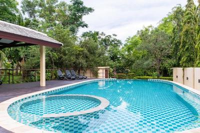 929 100 Boutique Hotel