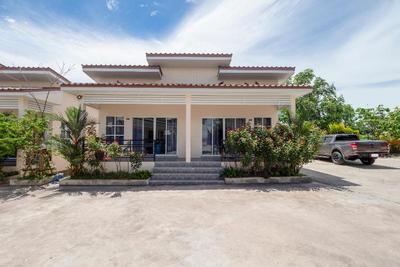 Home And Garden Resort