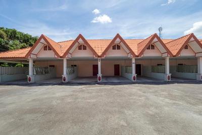1070 Paradise Resort