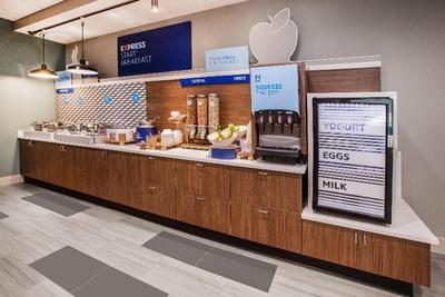 Holiday Inn Exp & Sts Jacksonville -Camp LeJeune