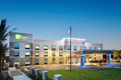 Holiday Inn Express & Suites Gulf Breeze Pensacola