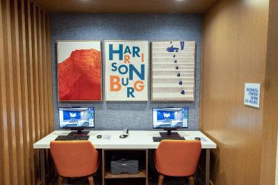 Holiday Inn Exp & Sts Harrisonburg University Area