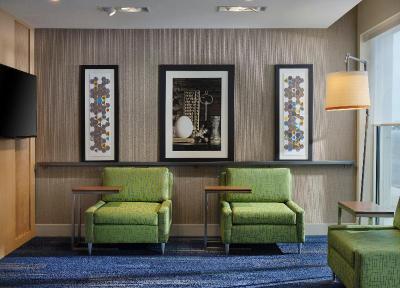 Holiday Inn Express & Suites Lockport