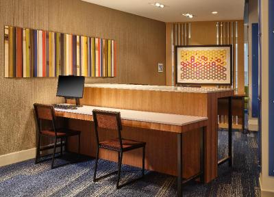Holiday Inn Express & Suites Lockport