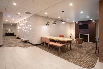 Holiday Inn Glendale - Stadium & Ent Dist
