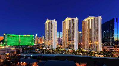 Jet Luxury Resorts @ The Signature Condo Hotel
