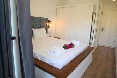 Smyrna Hotel