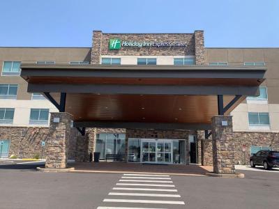 Holiday Inn Express and Suites Canon City