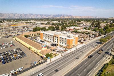 Holiday Inn Express & Sts San Jose Silicon Valley